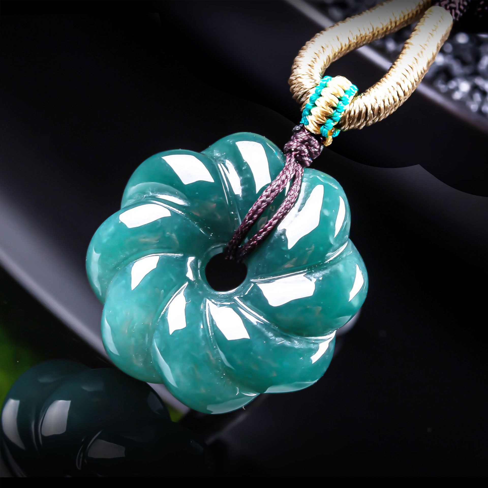 Women'S Accessories Jewelry - Натуральный бирманский жадеитовый кулон в форме
