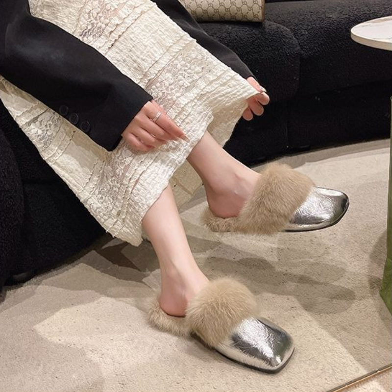 Women'S Accessories Trends 2025 - Женские тапочки на плоской подошве, осень-зима