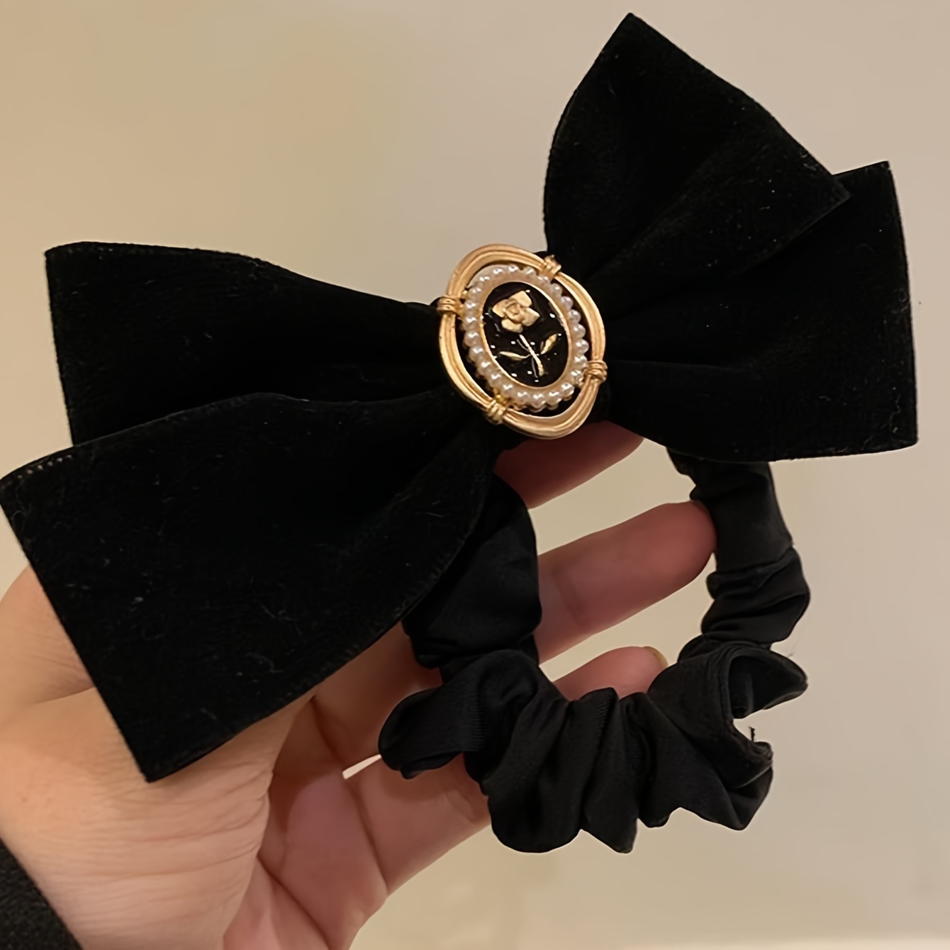 Hair Tie Velvet - Элегантная бархатная резинка для волос с