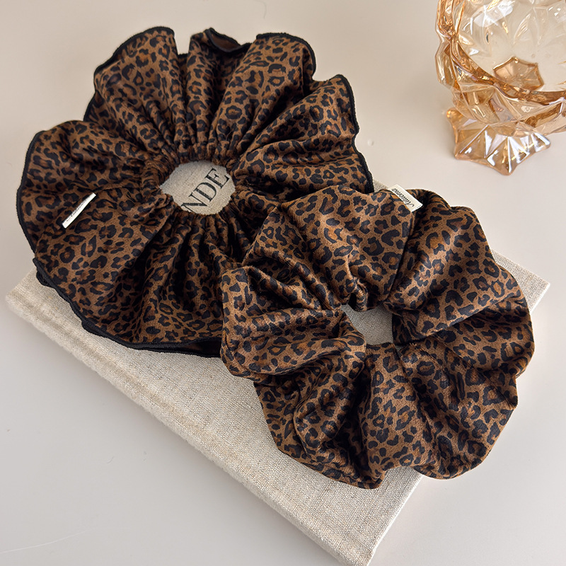 Бархатная двухслойная резинка  – обзор и цена Hair Tie Velvet