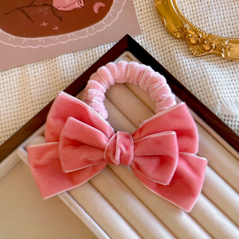 Милые красные бархатные резинк – обзор и цена Hair Tie Velvet